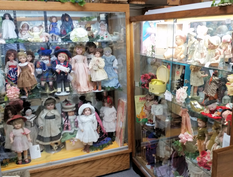 "The Doll Fixer Doll shops"
